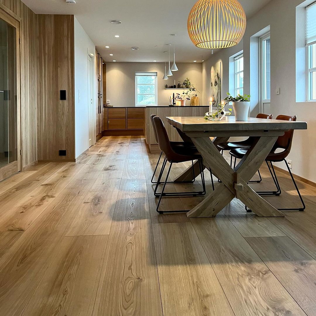 Natural oak wide plank wooden floors