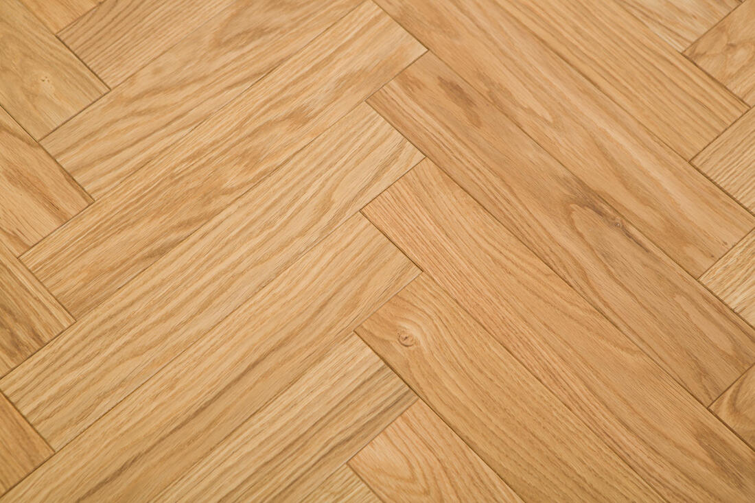 Natural Oak herringbone parquet flooring