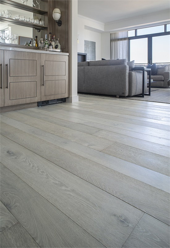Light Grey Oak Engineered Hardwood Flooring 