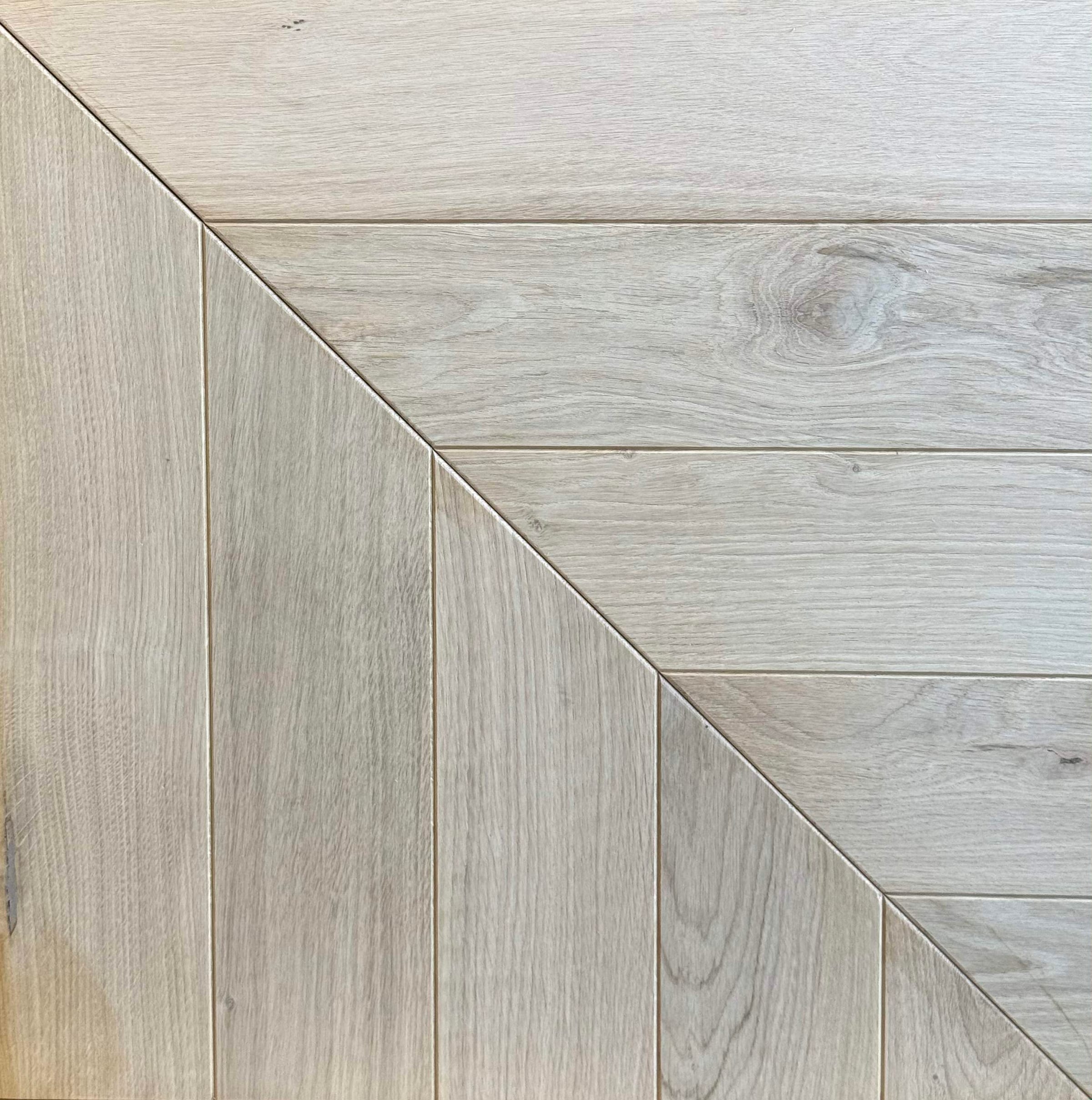 Unfinished Oak Chevron Parquet - Rustic